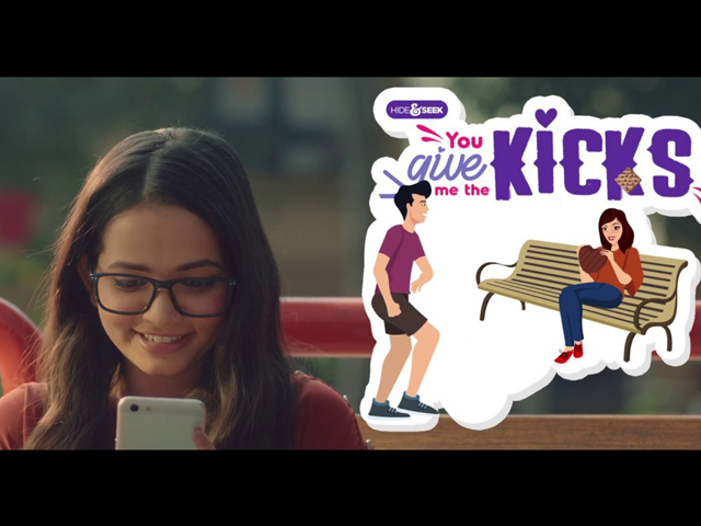 Parle Hide & Seek-Valentine’s Day-Football Ad