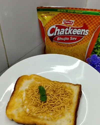  Bread Omelette